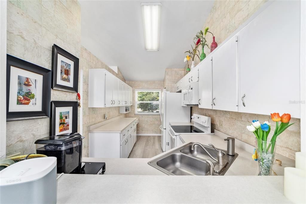 Recently Sold: $249,900 (2 beds, 2 baths, 1240 Square Feet)