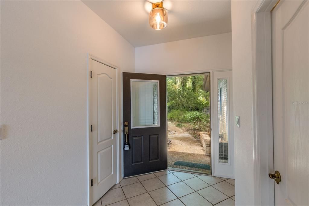Recently Sold: $399,000 (3 beds, 2 baths, 2416 Square Feet)