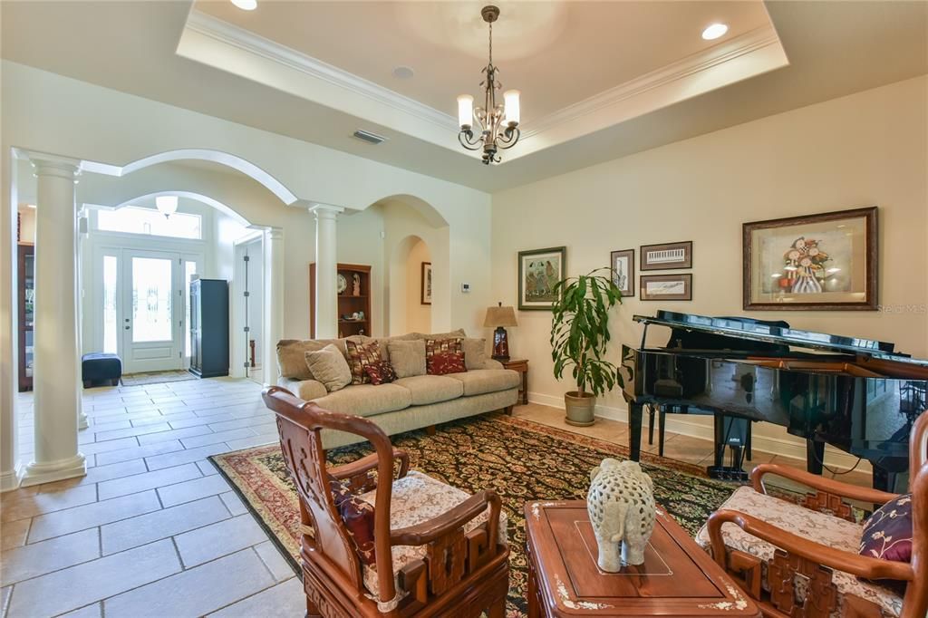 Recently Sold: $2,100,000 (5 beds, 3 baths, 4466 Square Feet)