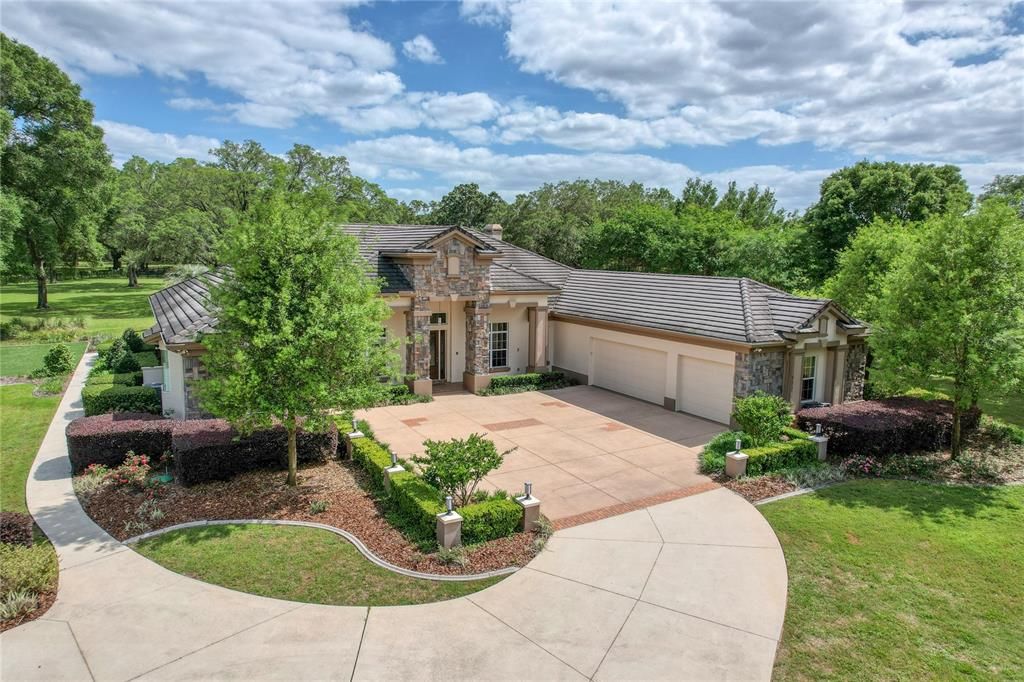 Recently Sold: $2,100,000 (5 beds, 3 baths, 4466 Square Feet)