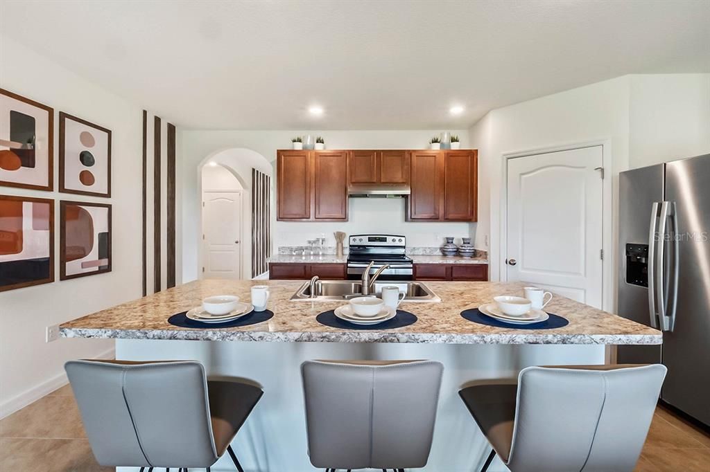 Recently Sold: $381,490 (4 beds, 2 baths, 1828 Square Feet)