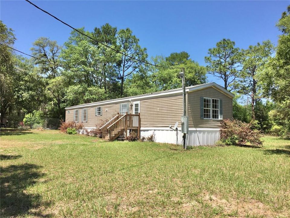 Recently Sold: $110,000 (2 beds, 2 baths, 990 Square Feet)
