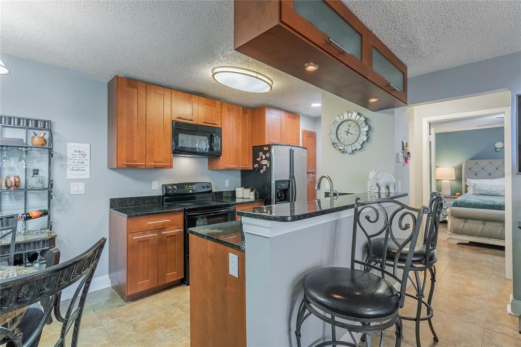 Recently Sold: $195,000 (2 beds, 2 baths, 982 Square Feet)