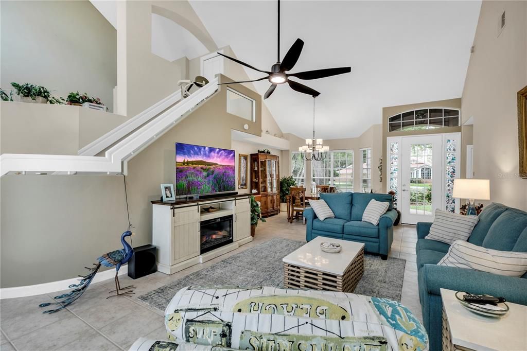 Recently Sold: $695,000 (5 beds, 3 baths, 3036 Square Feet)