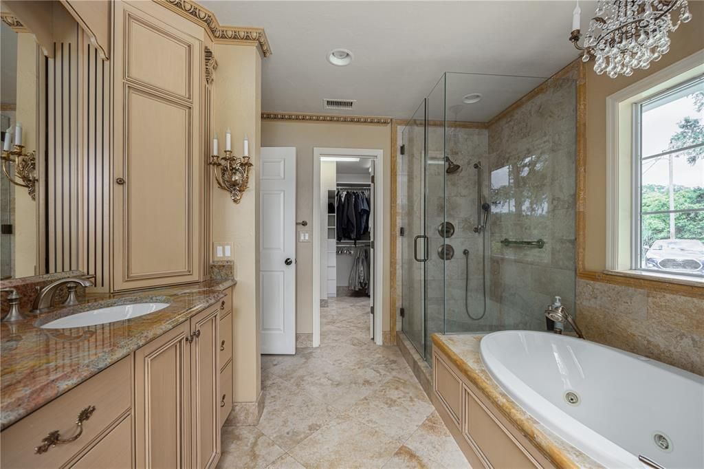 最近售出: $650,000 (3 贝兹, 2 浴室, 3089 平方英尺)