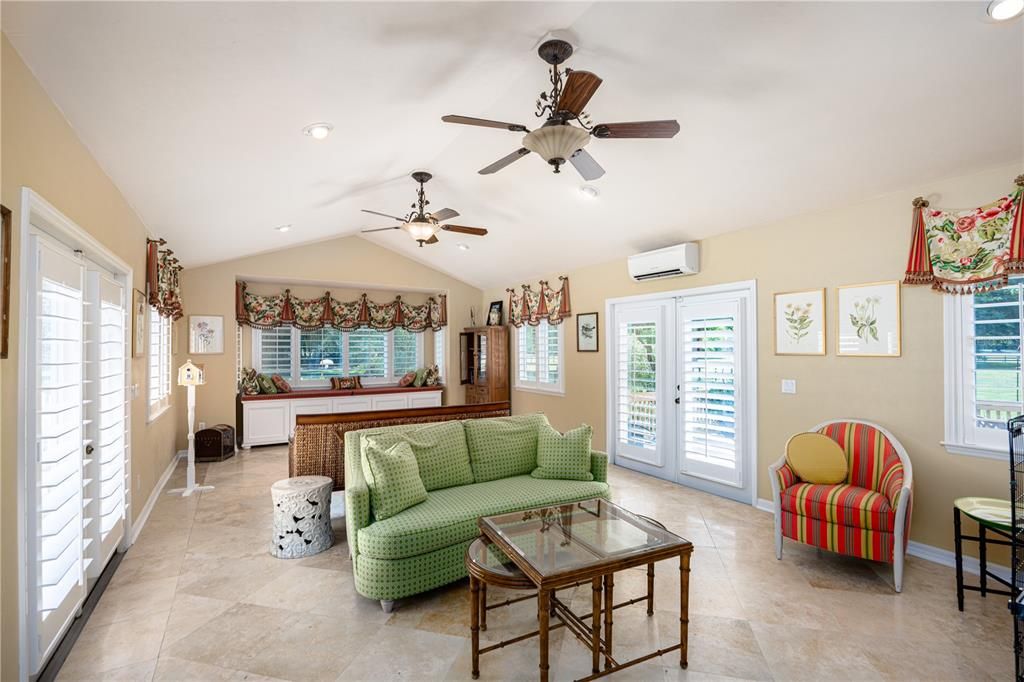 Recently Sold: $650,000 (3 beds, 2 baths, 3089 Square Feet)
