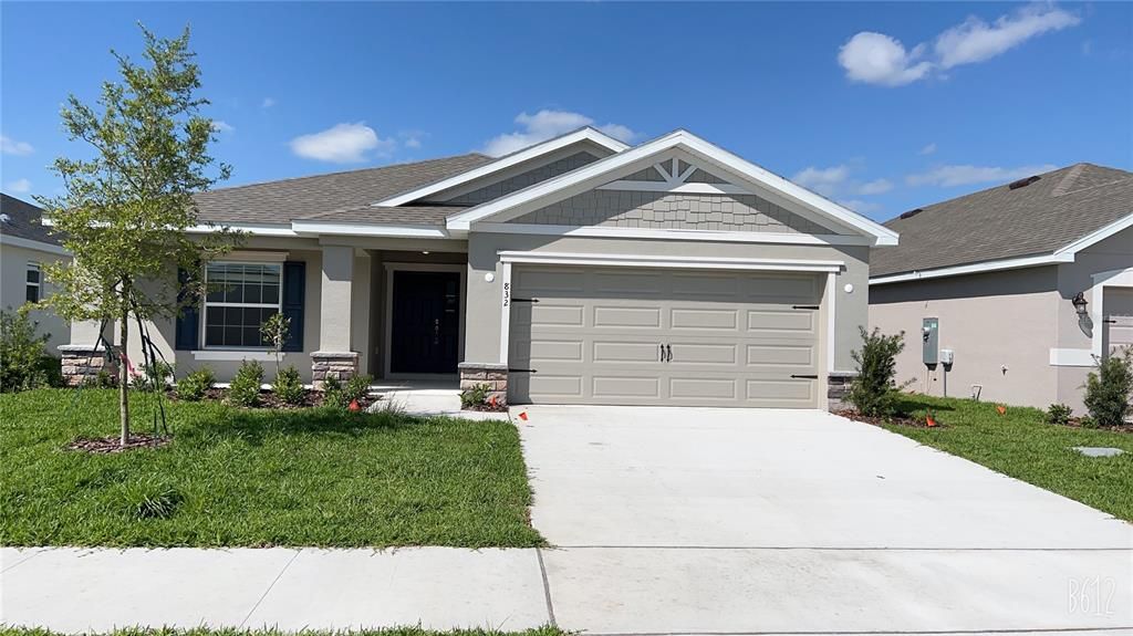 Недавно продано: $322,705 (4 спален, 2 ванн, 1814 Квадратных фут)