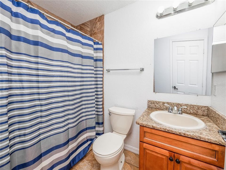最近售出: $225,000 (3 贝兹, 2 浴室, 1228 平方英尺)