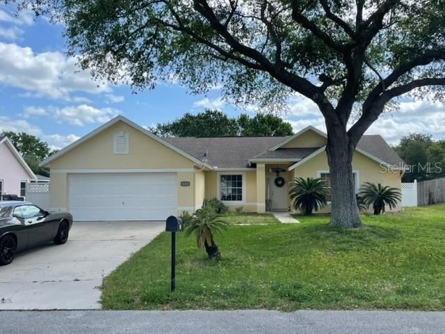 Vendido Recientemente: $400,000 (4 camas, 3 baños, 2025 Pies cuadrados)
