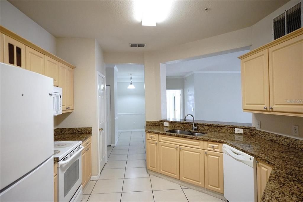 Recently Rented: $1,695 (3 beds, 2 baths, 1478 Square Feet)