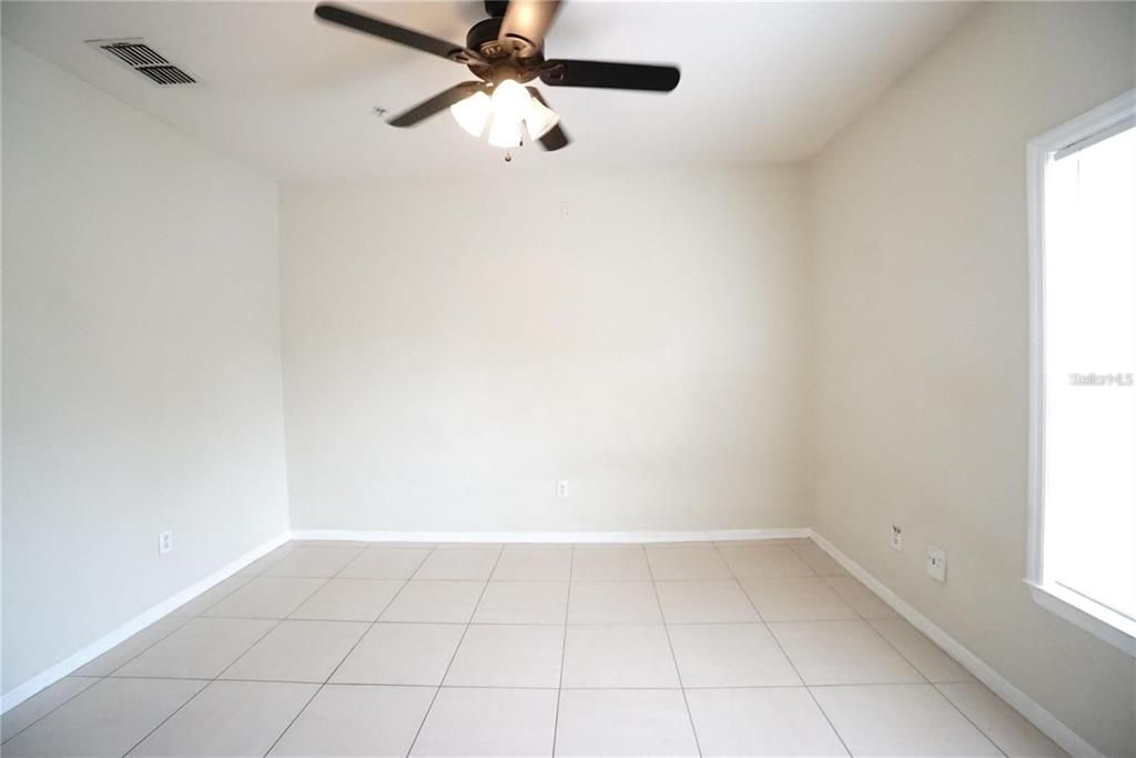 Recently Rented: $1,695 (3 beds, 2 baths, 1478 Square Feet)