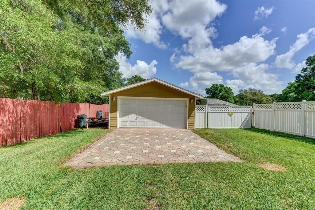 Recently Sold: $625,000 (4 beds, 2 baths, 2297 Square Feet)