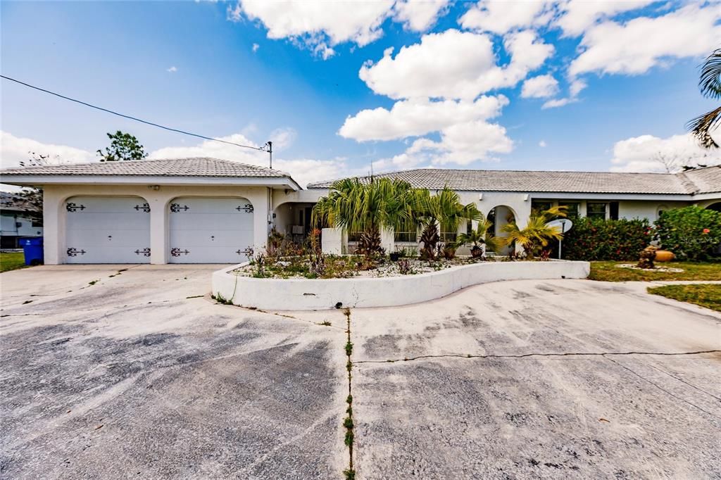 Recently Sold: $499,000 (3 beds, 3 baths, 2324 Square Feet)