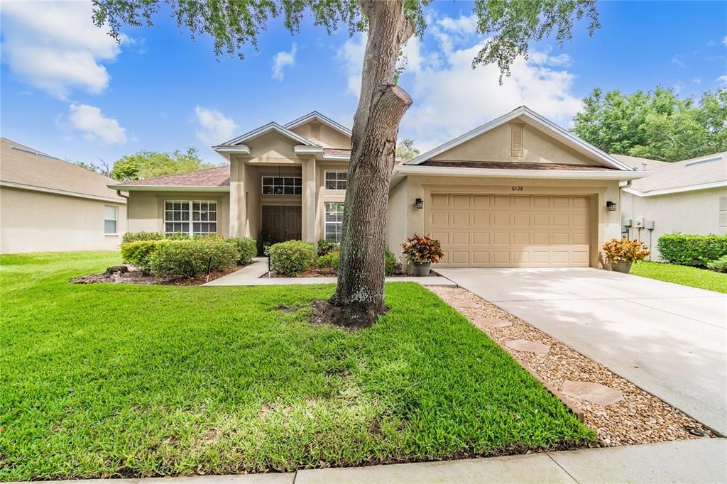 Недавно продано: $550,000 (4 спален, 2 ванн, 2581 Квадратных фут)