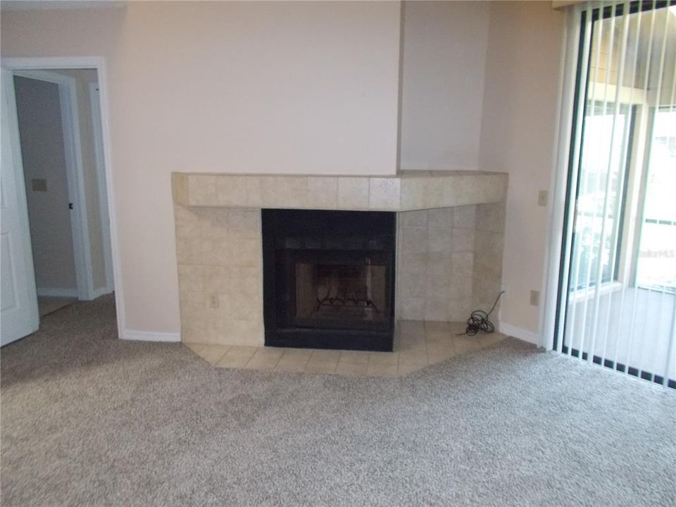 Recently Rented: $2,000 (2 beds, 2 baths, 1270 Square Feet)