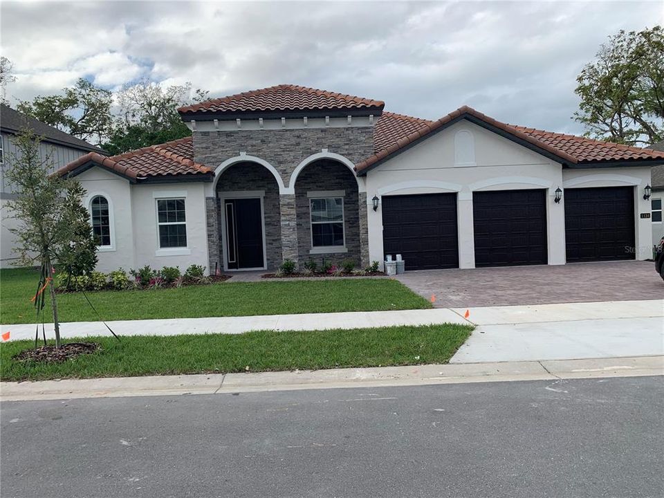 Recently Sold: $740,183 (4 beds, 3 baths, 3016 Square Feet)