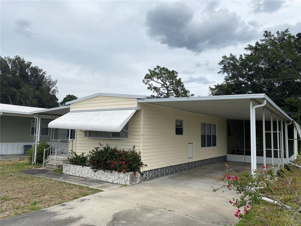 Recently Sold: $110,000 (2 beds, 2 baths, 920 Square Feet)