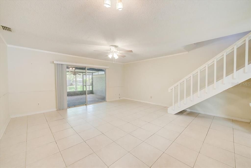 Recently Sold: $325,000 (2 beds, 2 baths, 1468 Square Feet)