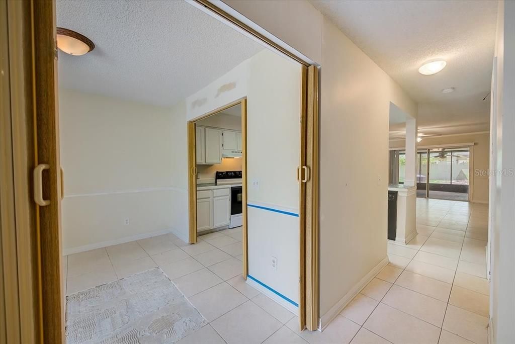 Recently Sold: $325,000 (2 beds, 2 baths, 1468 Square Feet)