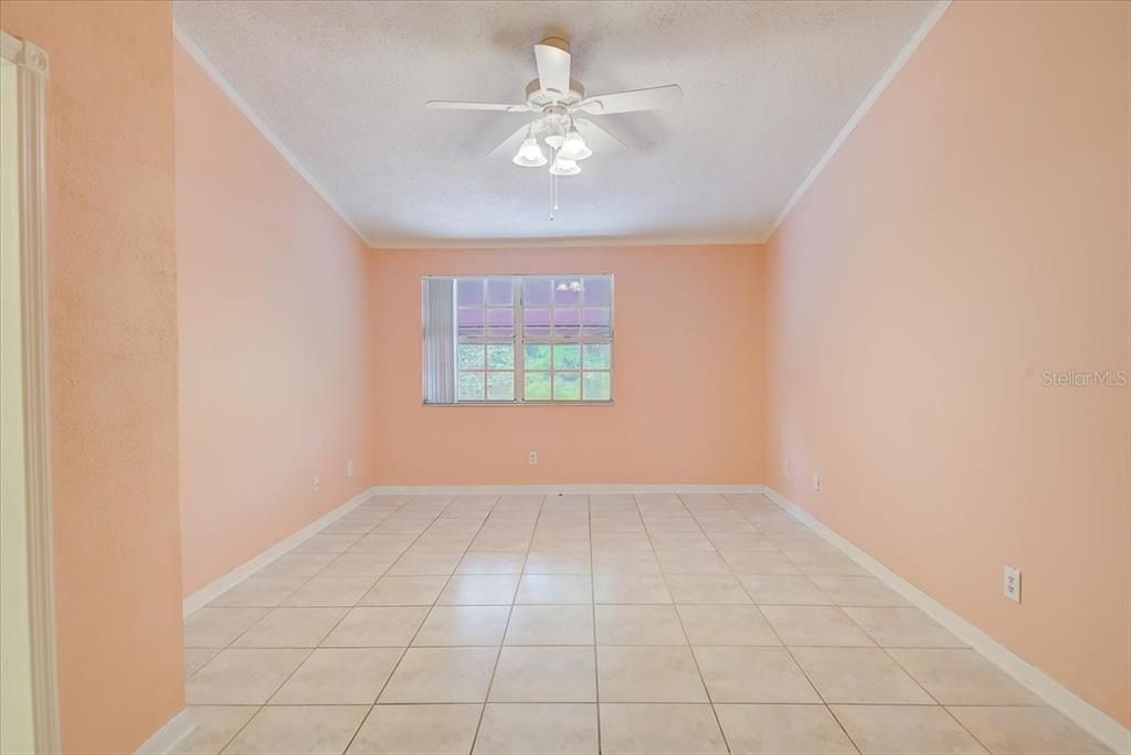 Recently Sold: $325,000 (2 beds, 2 baths, 1468 Square Feet)