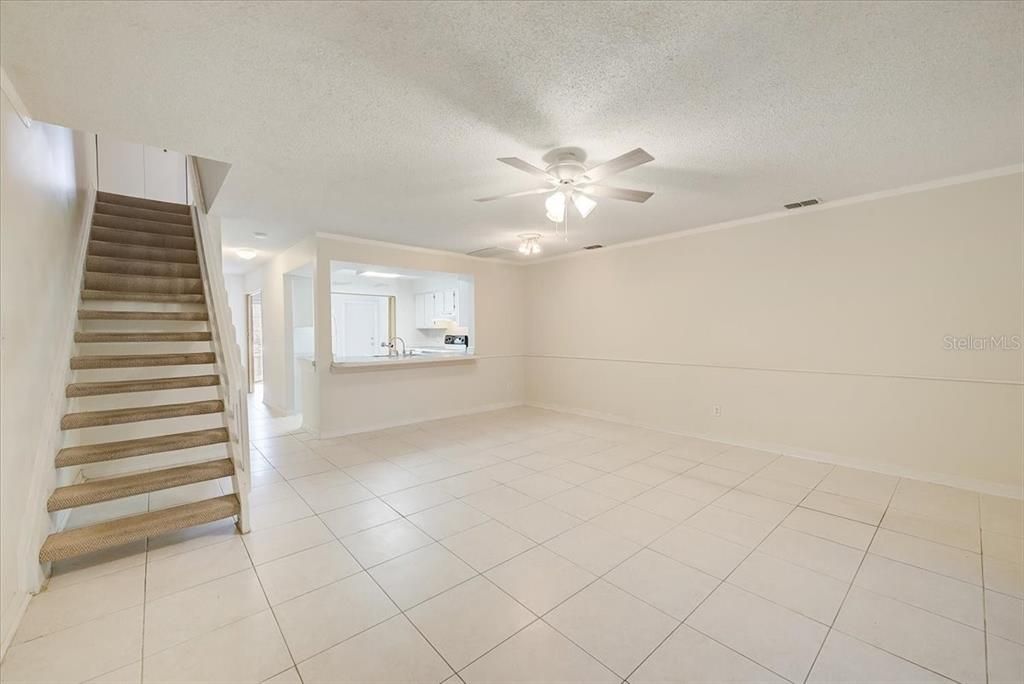 Recently Sold: $325,000 (2 beds, 2 baths, 1468 Square Feet)