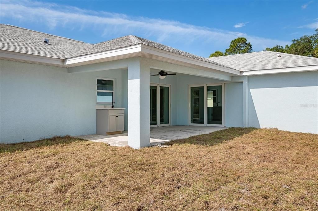 Recently Sold: $450,000 (3 beds, 2 baths, 1697 Square Feet)