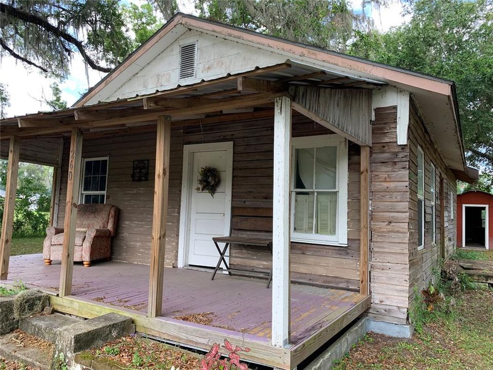 Recently Sold: $69,900 (2 beds, 1 baths, 997 Square Feet)