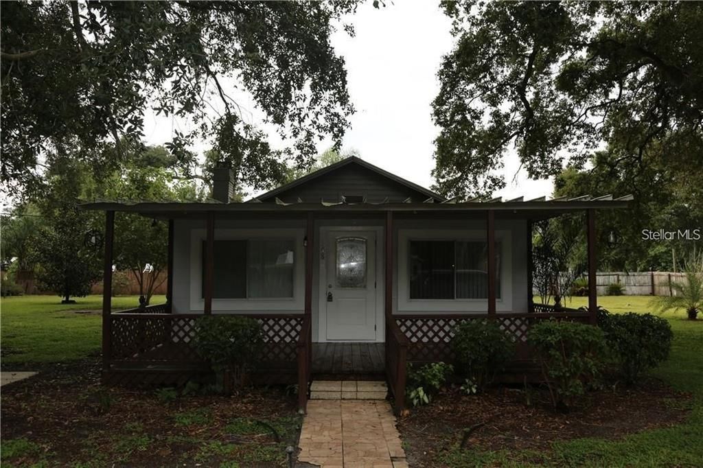 Recently Rented: $1,400 (2 beds, 1 baths, 736 Square Feet)