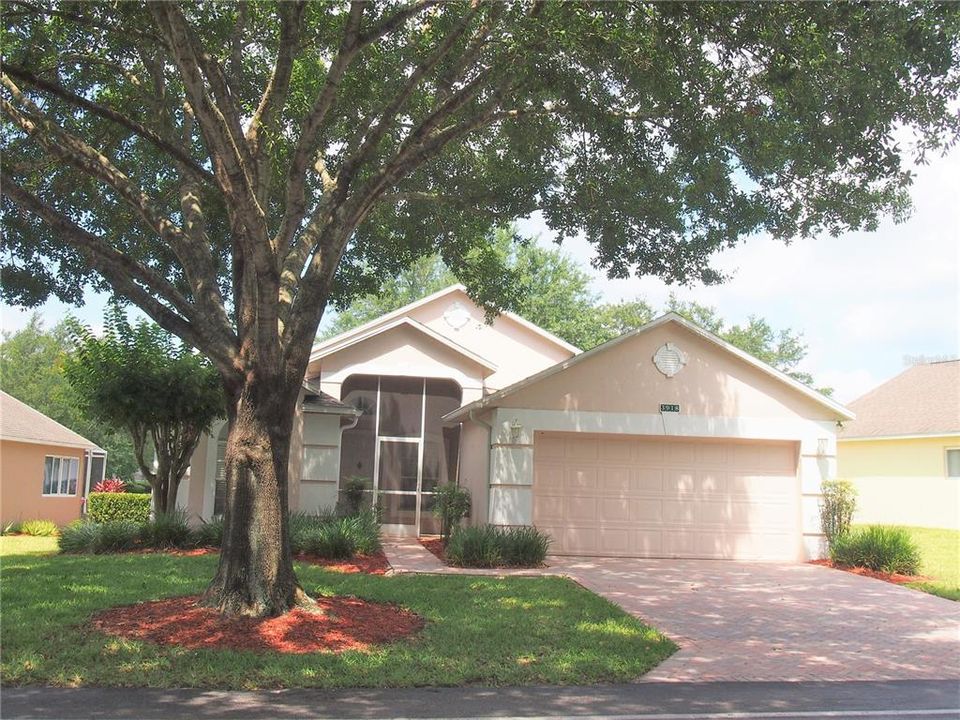 Vendido Recientemente: $299,900 (2 camas, 2 baños, 1734 Pies cuadrados)