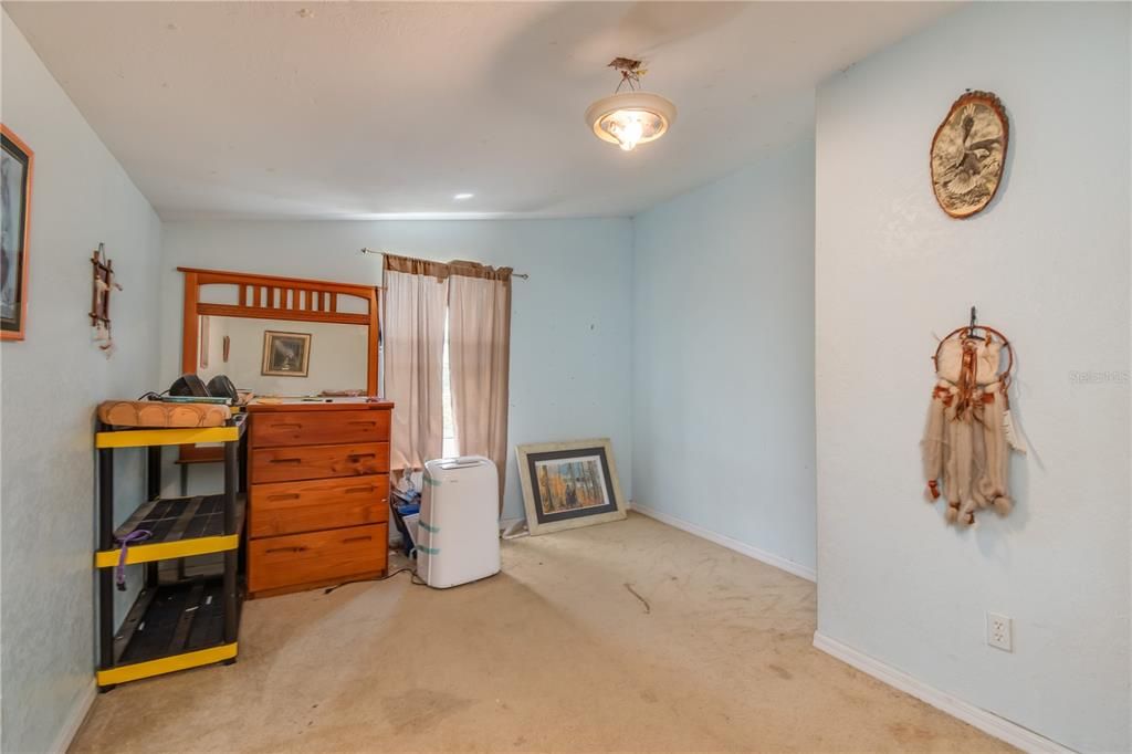 Recently Sold: $850,000 (3 beds, 1 baths, 1345 Square Feet)