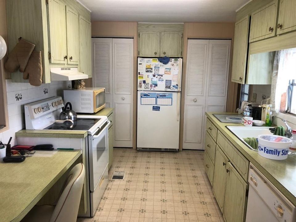 Recently Sold: $79,900 (2 beds, 2 baths, 1008 Square Feet)