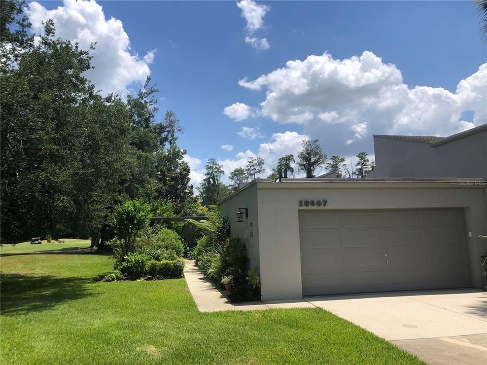 single story on the Carrollwood Golf Course