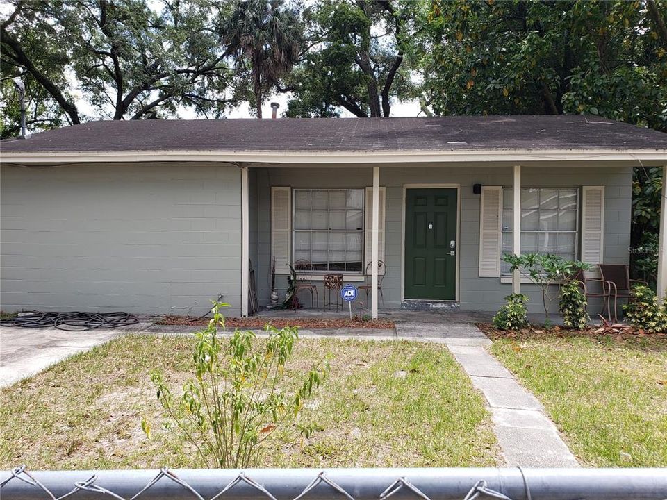 Recently Rented: $1,800 (4 beds, 1 baths, 1231 Square Feet)