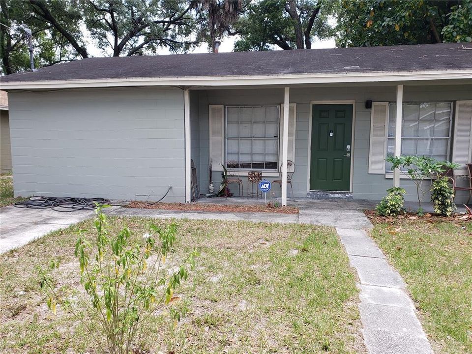 Recently Rented: $1,800 (4 beds, 1 baths, 1231 Square Feet)