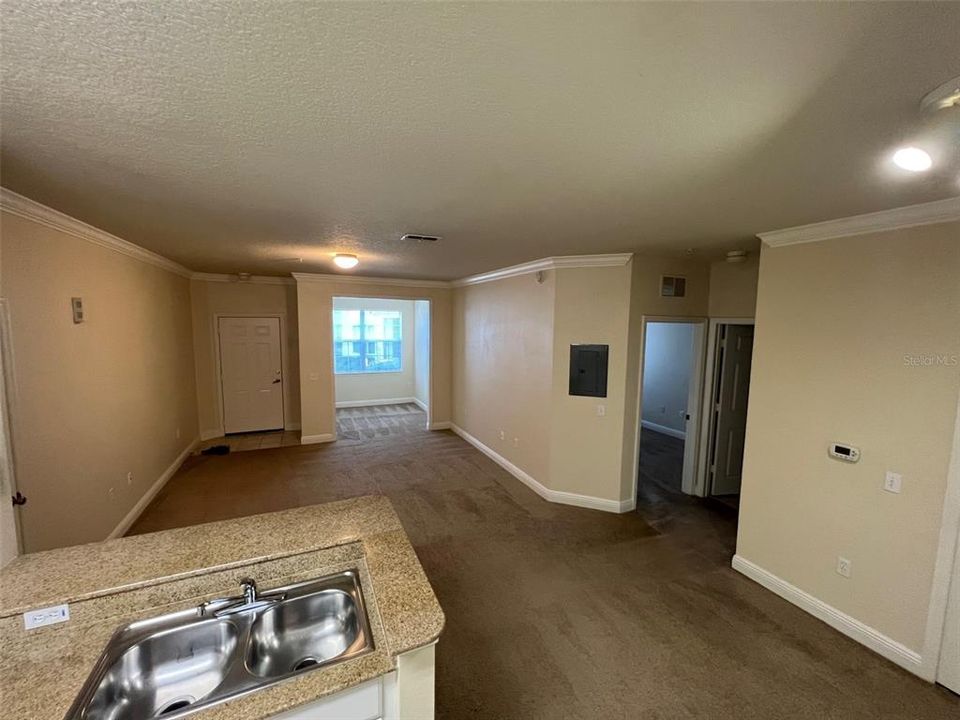 Recently Sold: $185,000 (1 beds, 1 baths, 838 Square Feet)