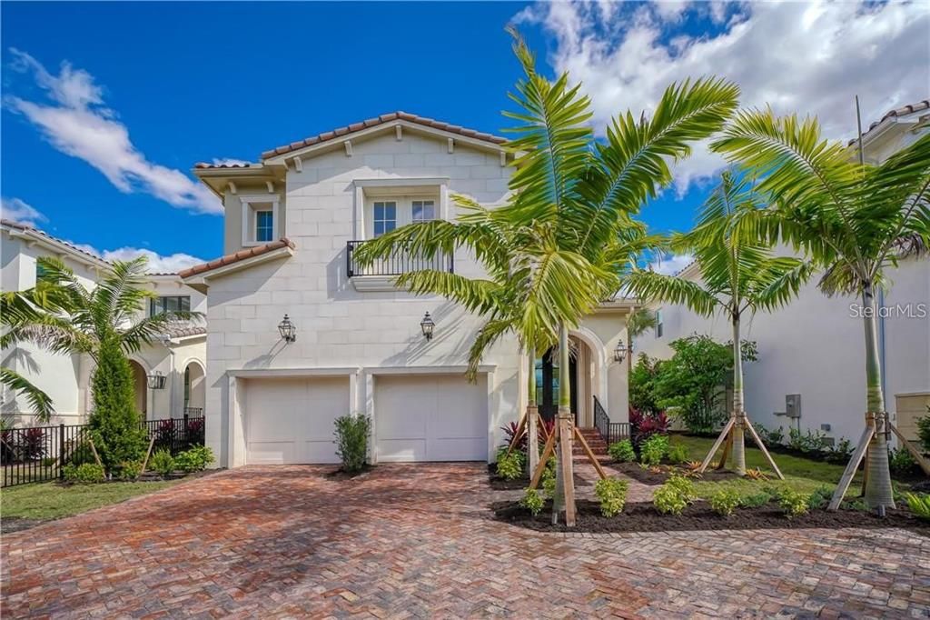 Recently Sold: $5,990,000 (4 beds, 4 baths, 4754 Square Feet)