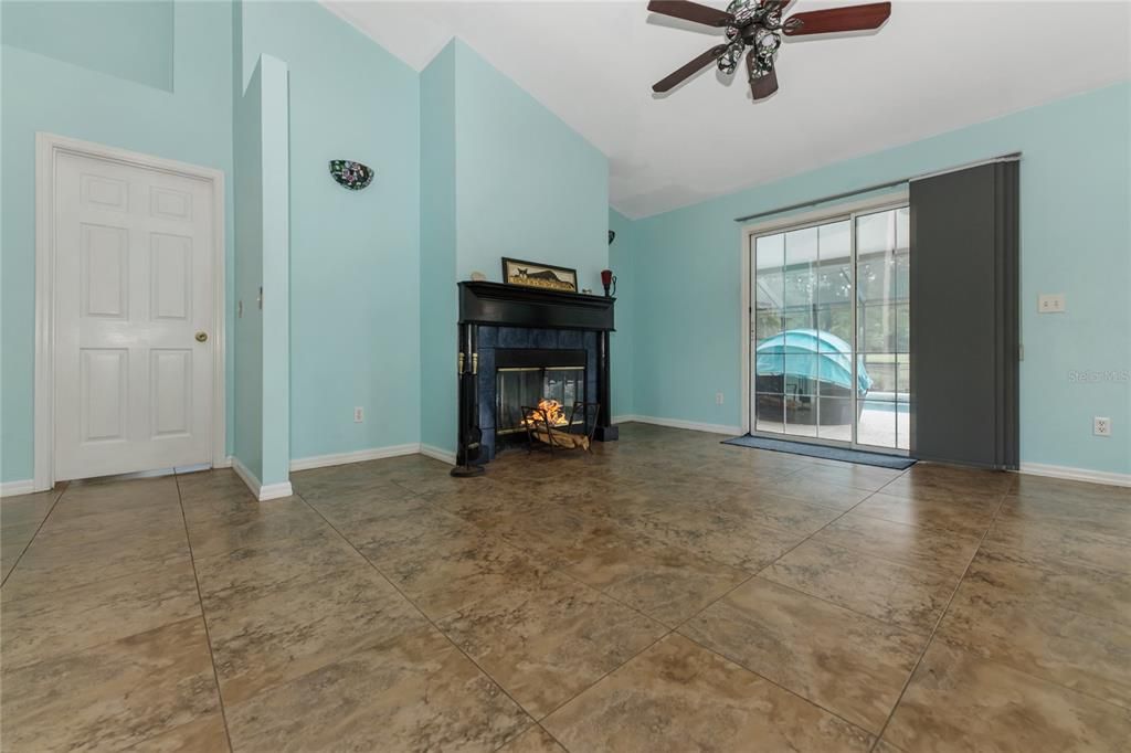 Recently Sold: $395,707 (3 beds, 2 baths, 1521 Square Feet)