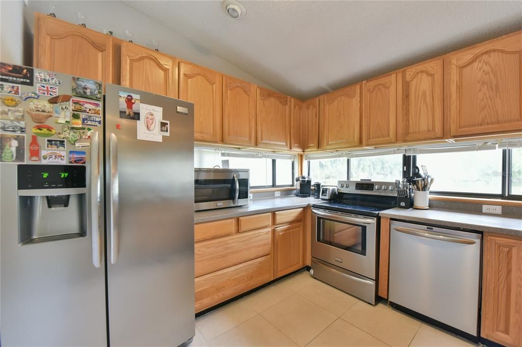 Recently Sold: $344,900 (3 beds, 2 baths, 1904 Square Feet)