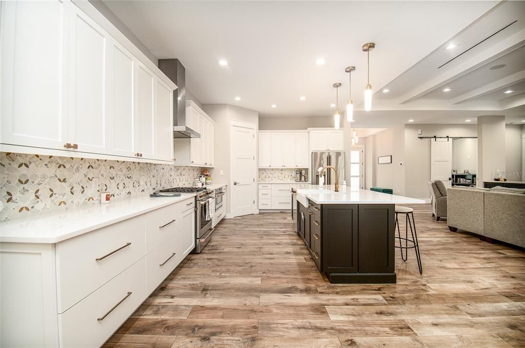 Recently Sold: $1,050,000 (3 beds, 3 baths, 3163 Square Feet)