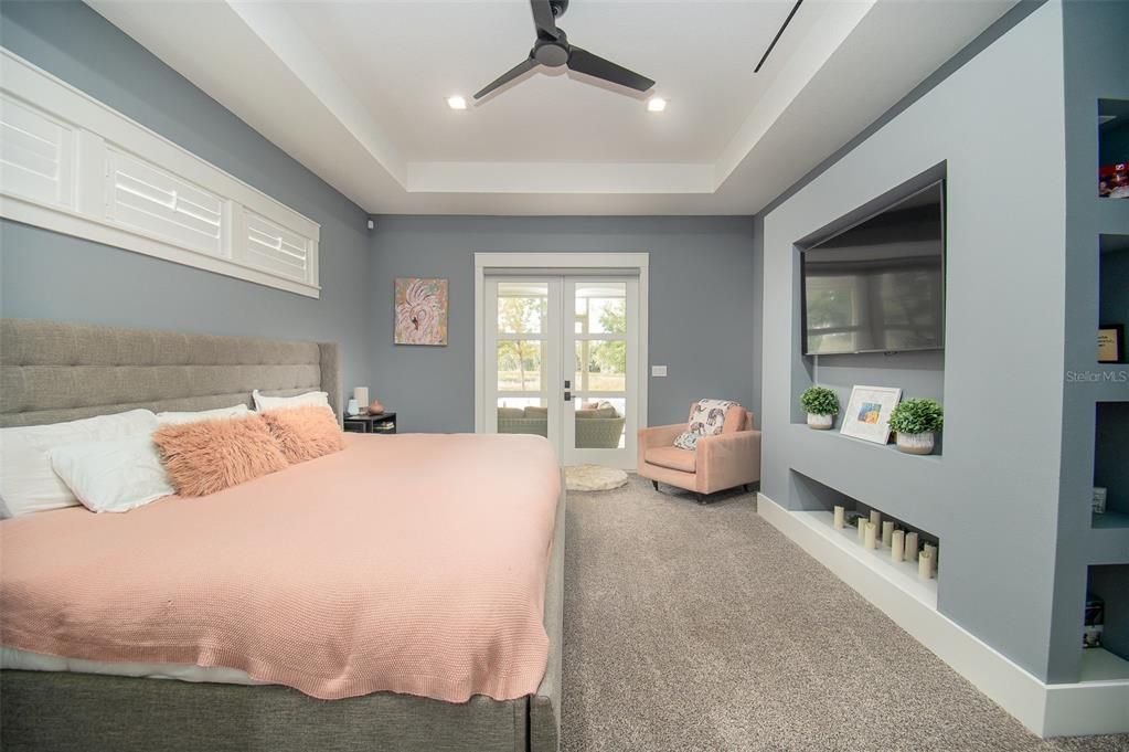 Recently Sold: $1,050,000 (3 beds, 3 baths, 3163 Square Feet)