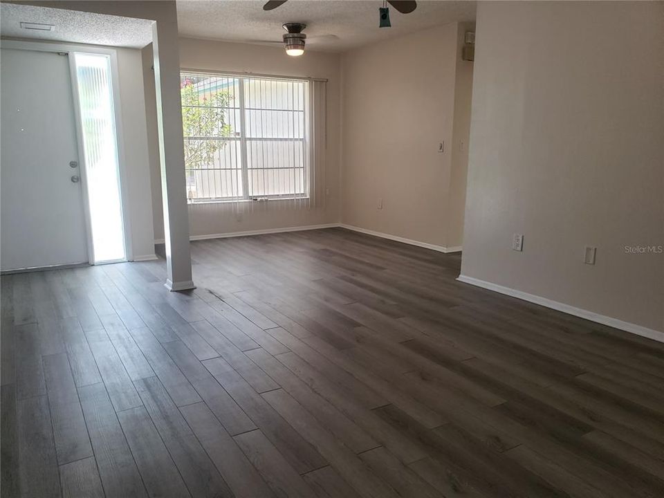 Recently Rented: $1,900 (2 beds, 2 baths, 1220 Square Feet)