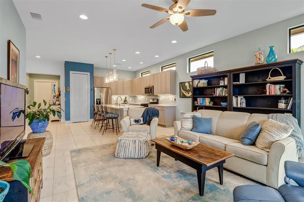 Recently Sold: $589,000 (3 beds, 3 baths, 1865 Square Feet)