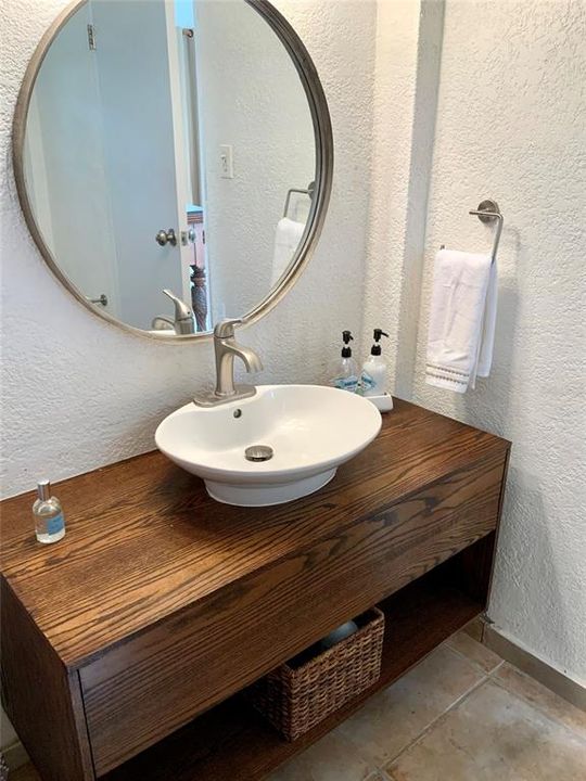 Pool cabin beautiful bathroom wooden countertop