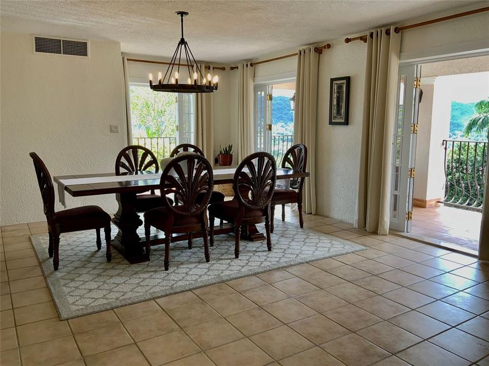 Clear and bright dining room