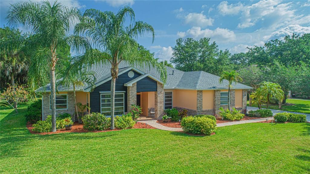 Recently Sold: $450,000 (4 beds, 2 baths, 2394 Square Feet)