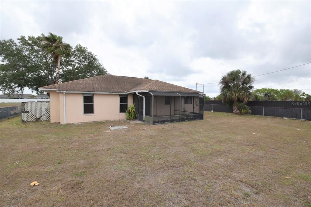 Recently Rented: $2,095 (3 beds, 2 baths, 1262 Square Feet)