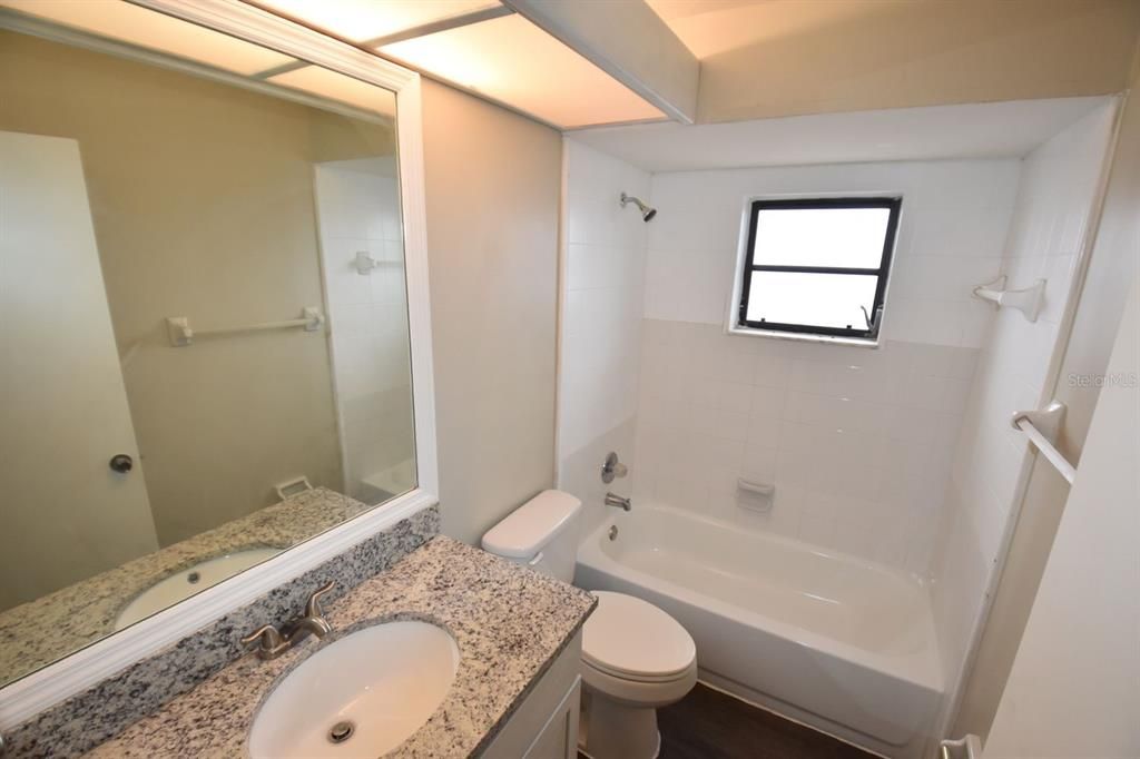 最近租的: $2,095 (3 贝兹, 2 浴室, 1262 平方英尺)