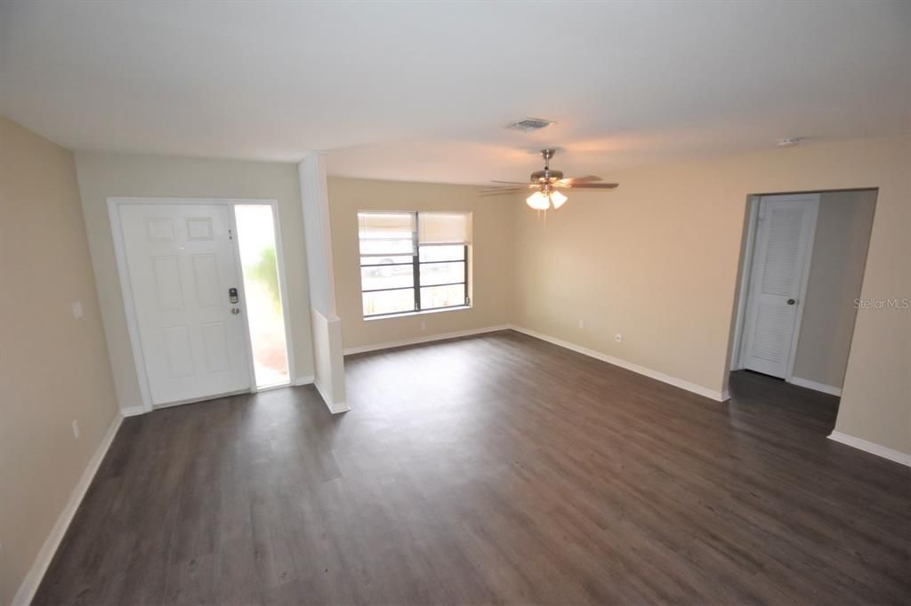 Recently Rented: $2,095 (3 beds, 2 baths, 1262 Square Feet)