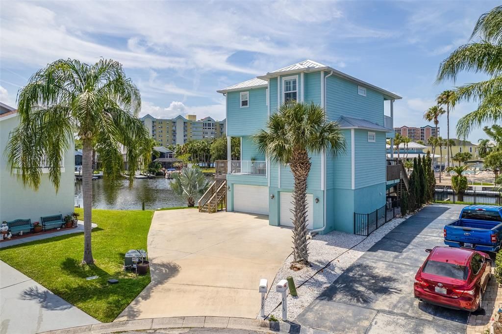 Recently Sold: $1,185,000 (3 beds, 3 baths, 2162 Square Feet)