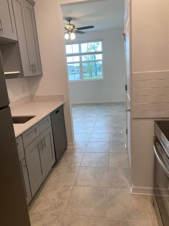 Recently Rented: $1,300 (1 beds, 1 baths, 450 Square Feet)